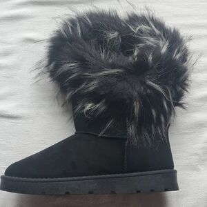 BAMBOO Black Faux Fur Cuff Winter Boots